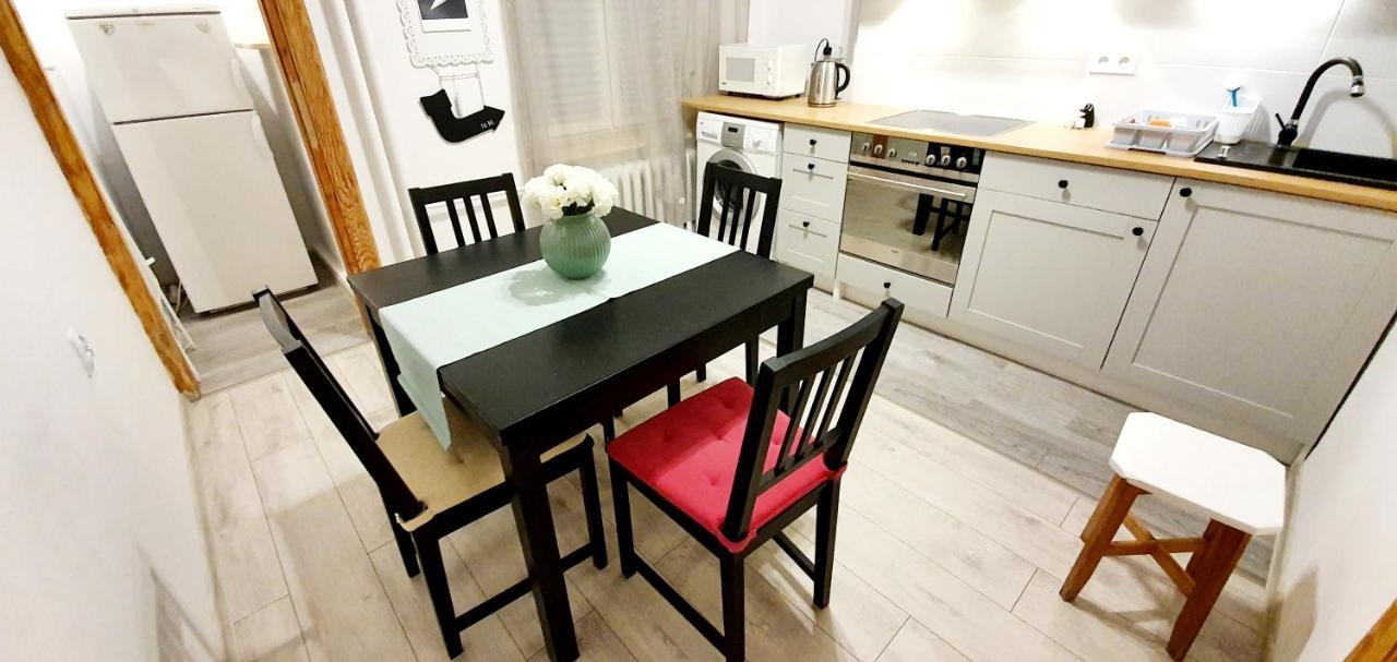 Separated Kitchen, Fast Internet Aleja 3 Maja 2M80 Warsaw Ngoại thất bức ảnh